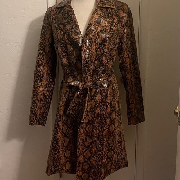 Blank NYC Tan Snake Print Trench Coat - Picture 4 of 9